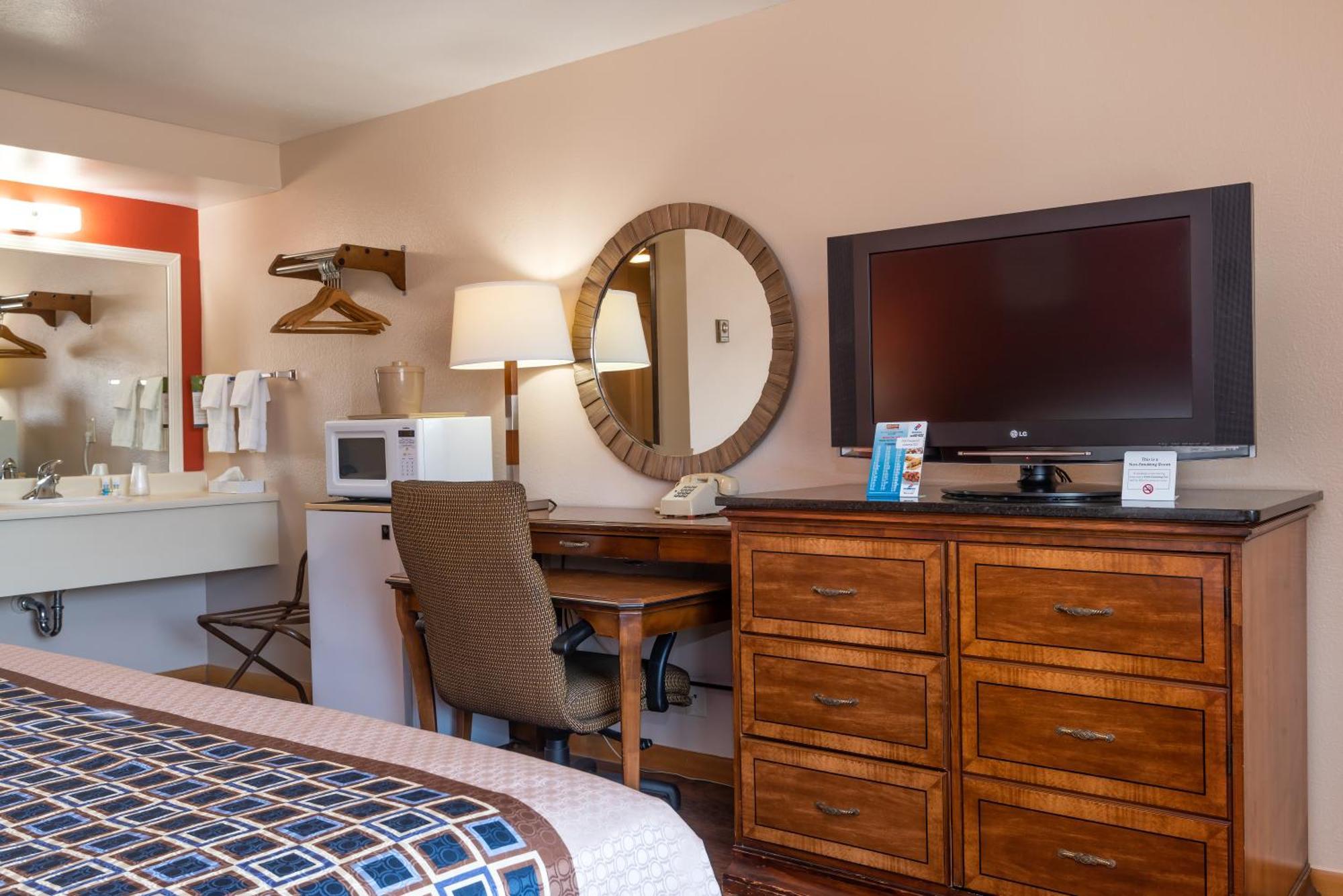 Flagstone Motel Port Angeles Room photo