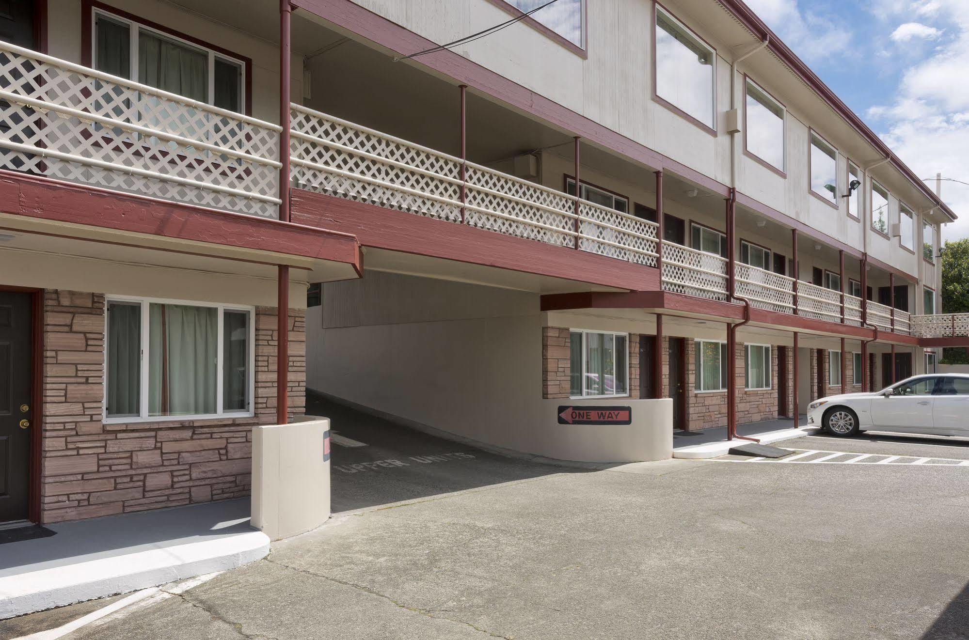 Flagstone Motel Port Angeles Exterior photo