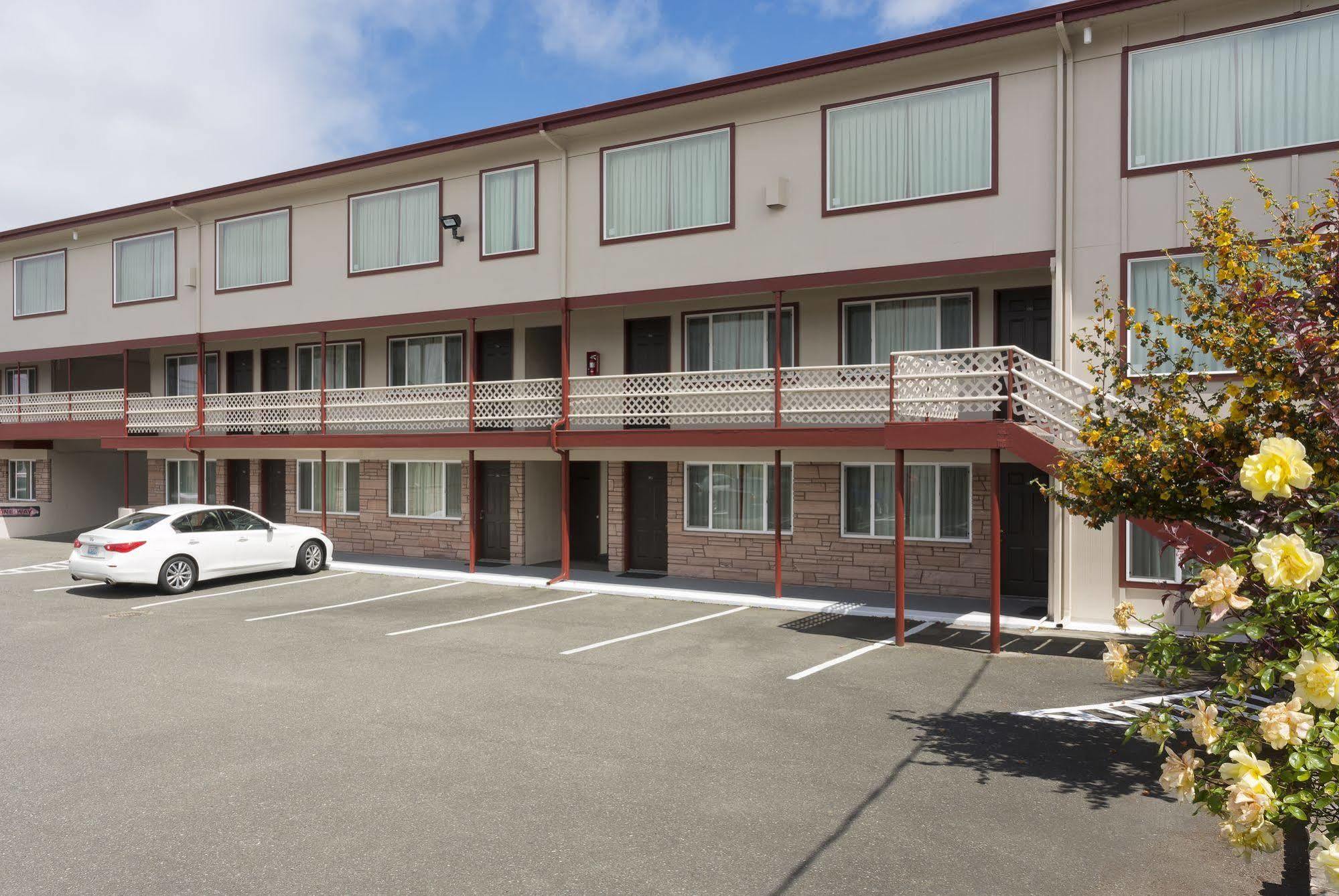 Flagstone Motel Port Angeles Exterior photo